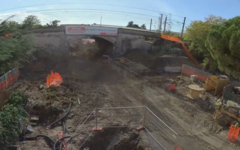 Tram, linea verde: il timelapse dell’allargamento del sottopassaggio di via di Corticella