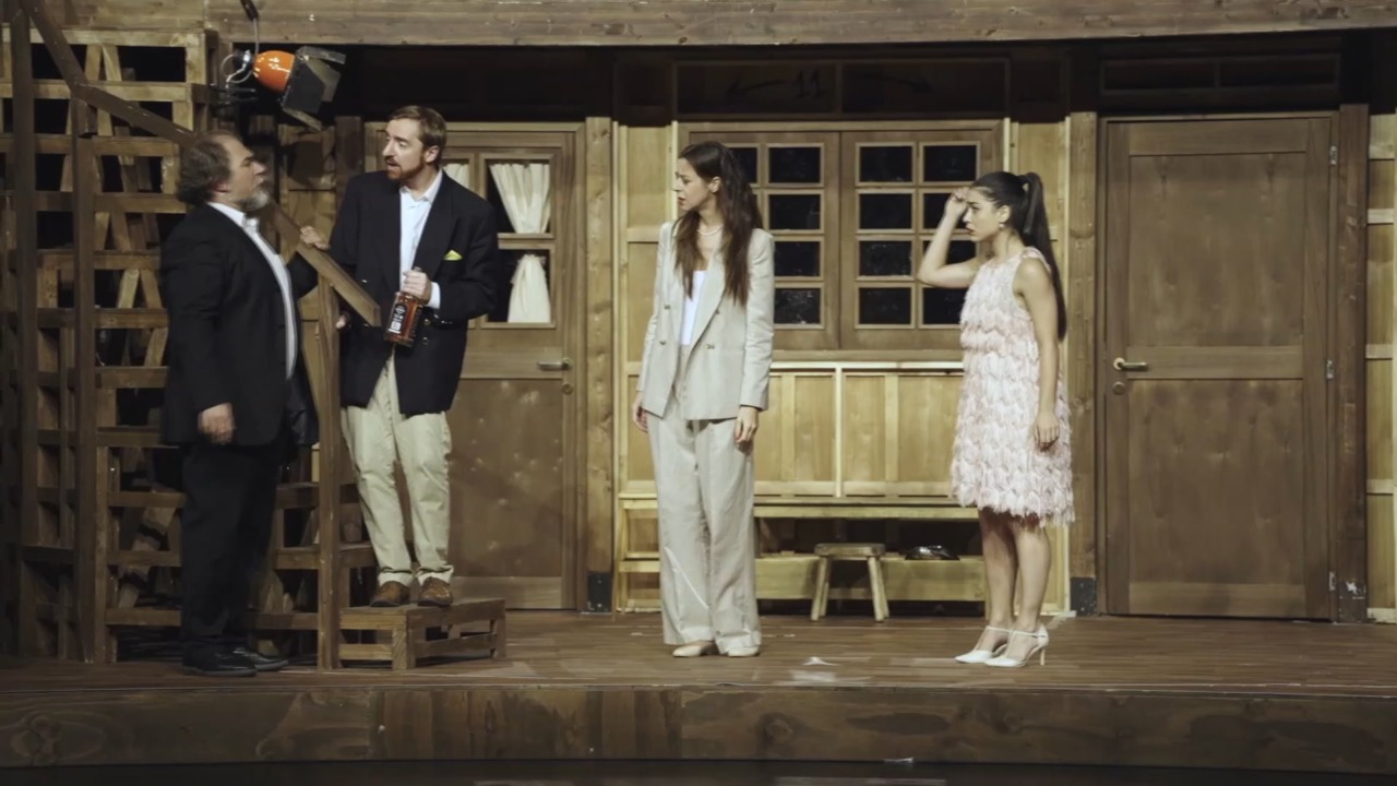 Il ritmo e la comicità di Michael Frayn al Teatro Duse