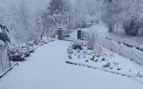 Neve primaverile in appennino, ecco le immagini