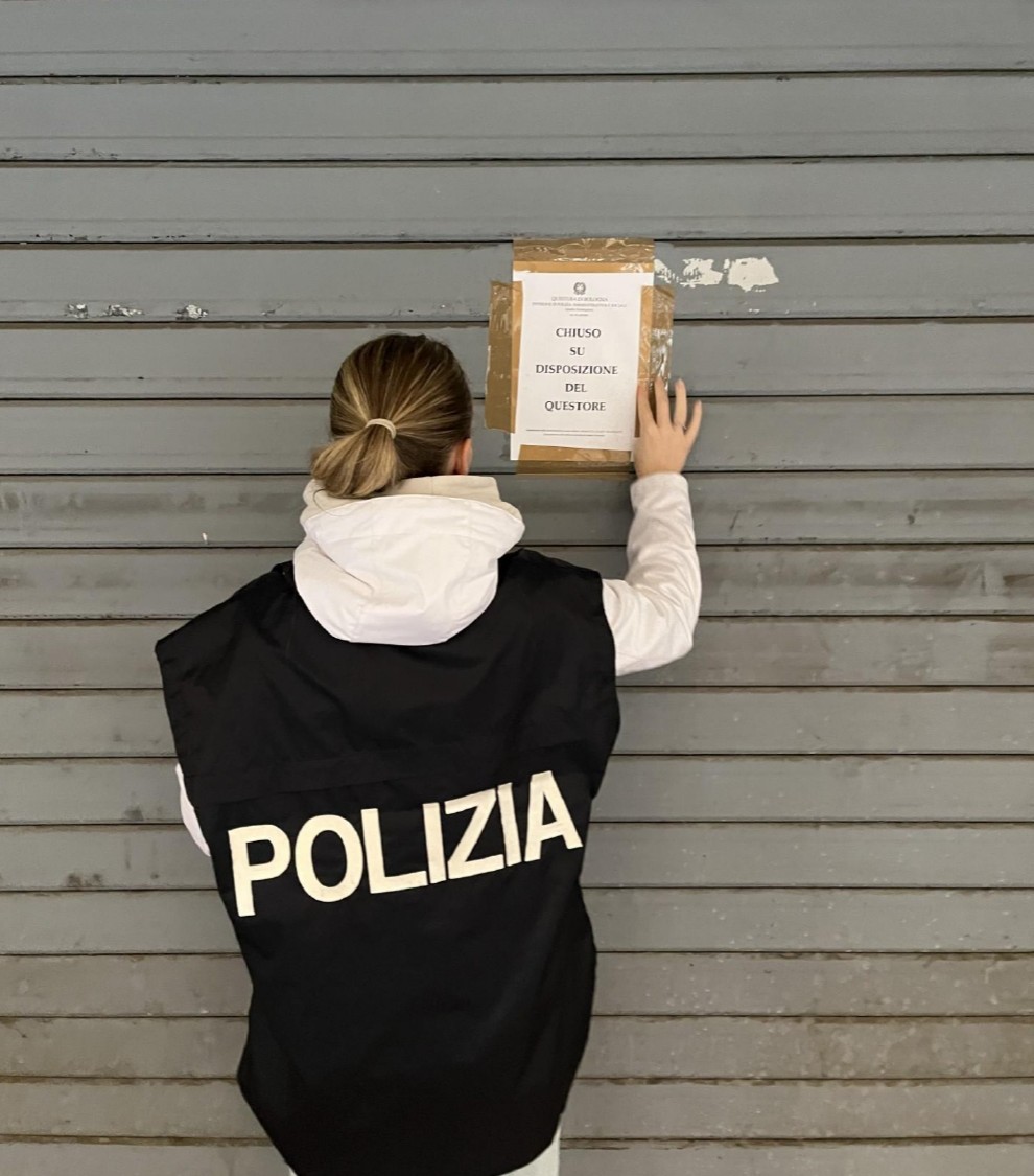 Scoppia una lite in un locale ma i gestori non avvisano le forze dell’ordine, licenza sospesa