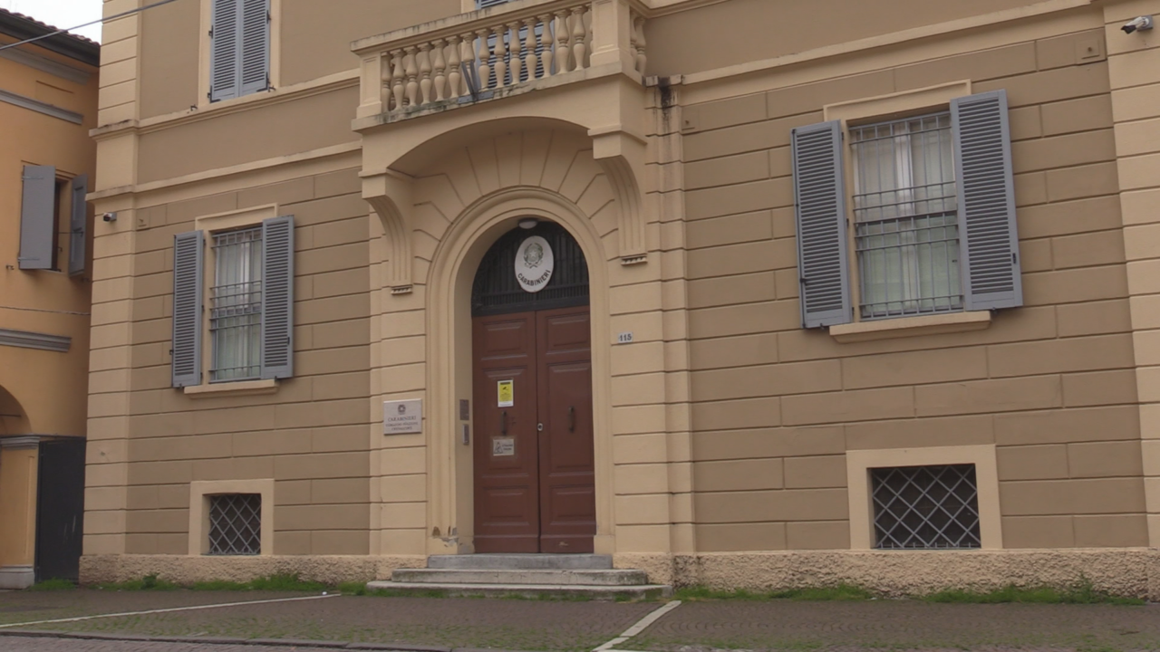 Picchia la cognata con il ferro da stiro, arrestata 70enne