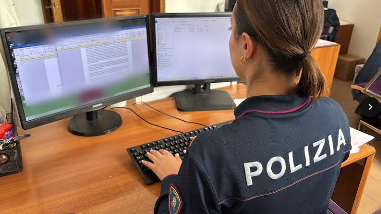 Adescano online una ragazzina under 14, sei uomini indagati per pedopornografia