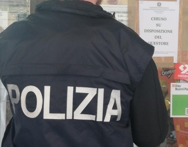 Chiuso per 7 giorni un alimentari in Bolognina, per la Polizia era luogo di spaccio