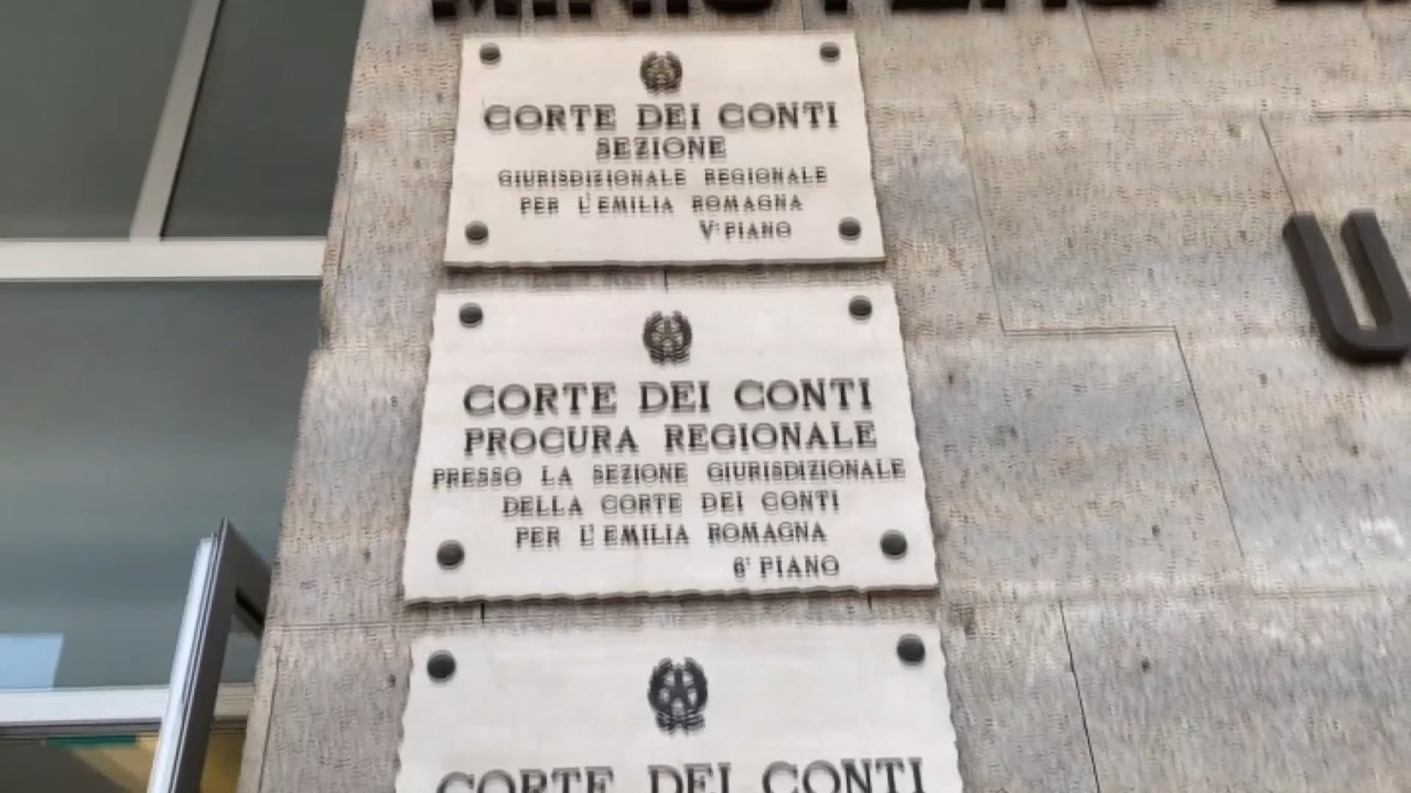 Luci ed ombre sui bilanci del Comune di Bologna
