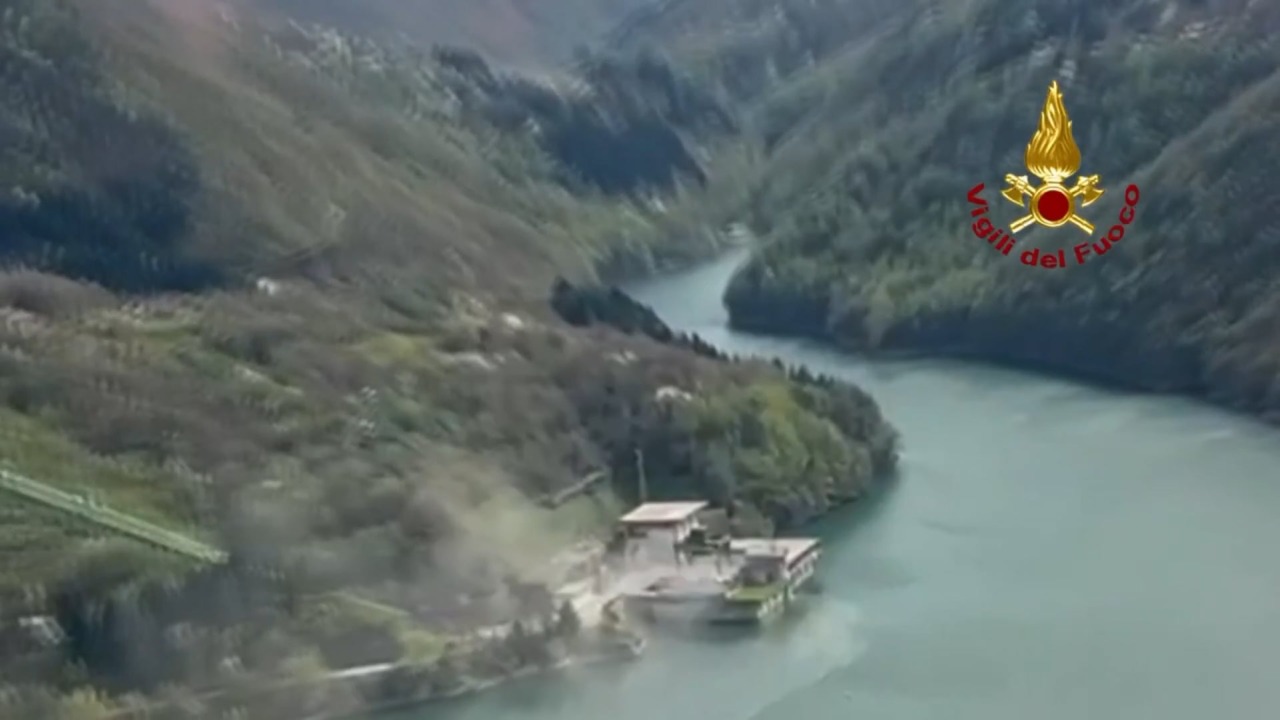 Suviana due anni dopo, alcuni piani sono ancora invasi dall’acqua