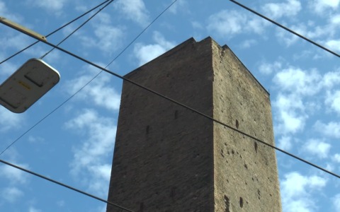 Garisenda: 256 giorni e 5,5 milioni per la fase propedeutica alla messa in sicurezza