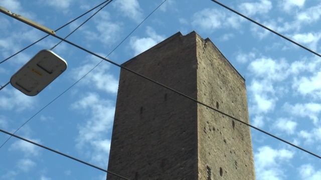 Garisenda: 256 giorni e 5,5 milioni per la fase propedeutica alla messa in sicurezza