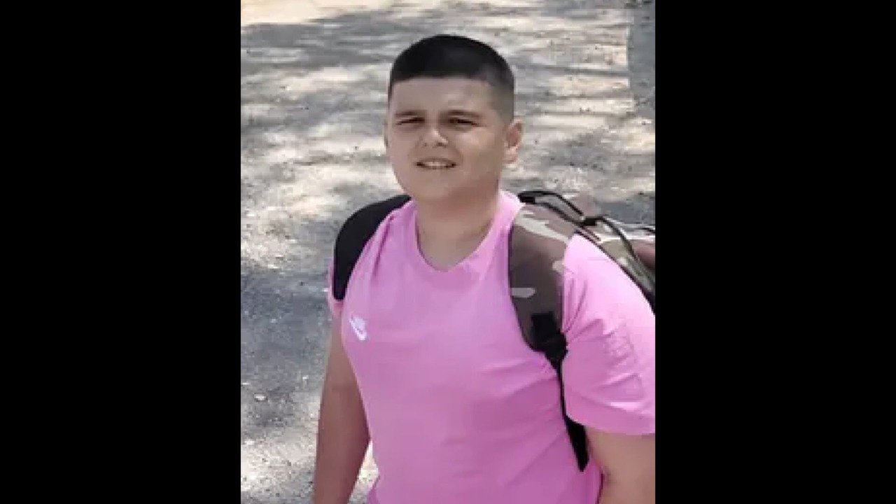 La salma di Louis Pisha alla famiglia, presto il funerale del 12enne precipitato dall’ottavo piano