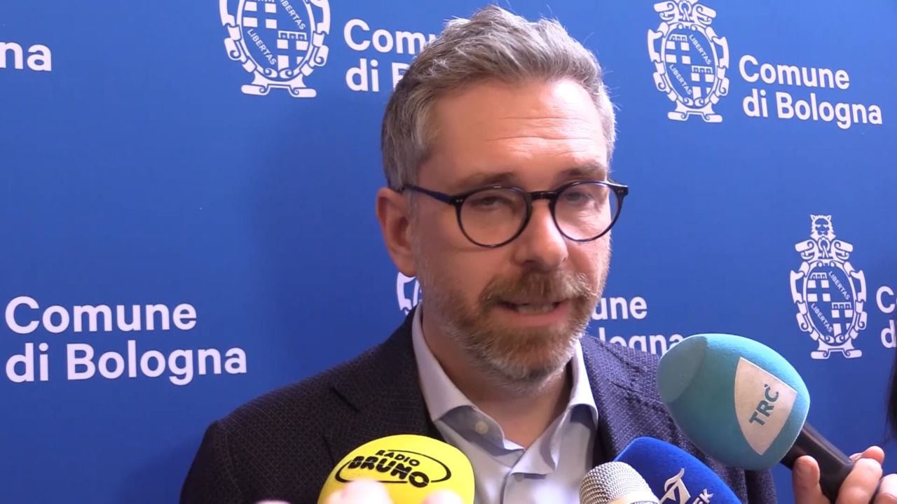 Il sindaco Matteo Lepore vola in America e Fratelli d’Italia annuncia esposto