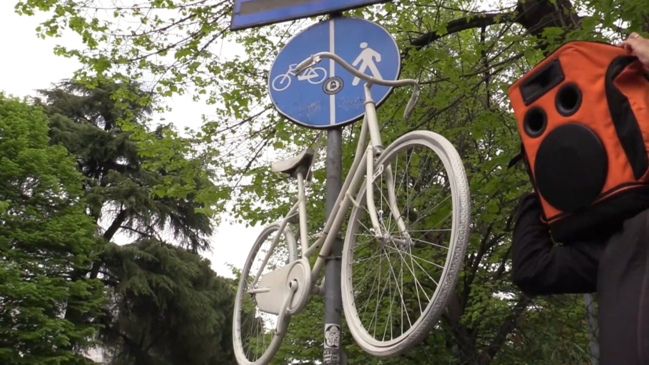Una nuova bici bianca a Bologna per ricordare la morte di Viola