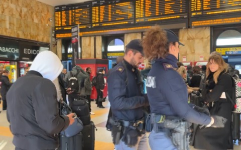 Sicurezza stazione a Bologna, l’allarme del Siulp sul trasferimento di agenti a Rimini