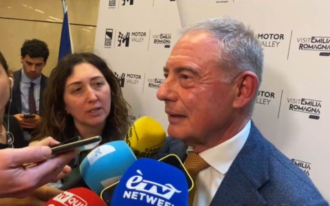 Un francobollo per La Perla e le sue lavoratrici