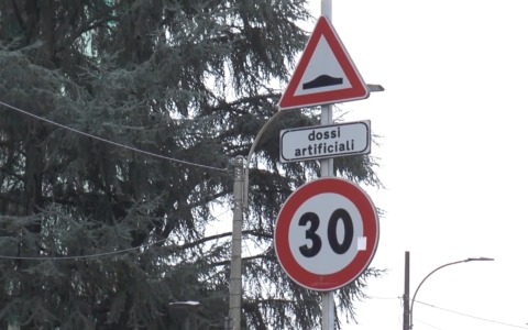 Da lunedì torna Bologna Città 30, con ‘cuscini berlinesi’ e display luminosi