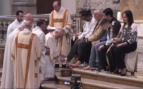 Zuppi apre il Triduo Pasquale in Cattedrale