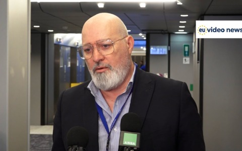 Bonaccini esalta le ceramiche di Faenza