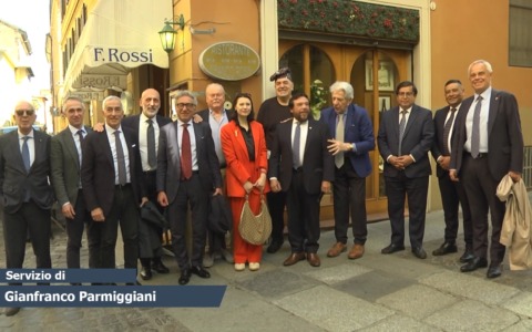 Attovagliati per rapporti fruttuosi