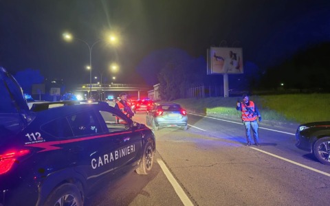 Posto di blocco a Borgo Panigale, 5 patenti ritirate dai Carabinieri