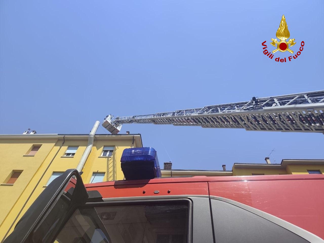 Incendio in un ristorante a Bologna: tre persone intossicate