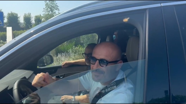 Italiano scappa con un “Forza Bologna!”