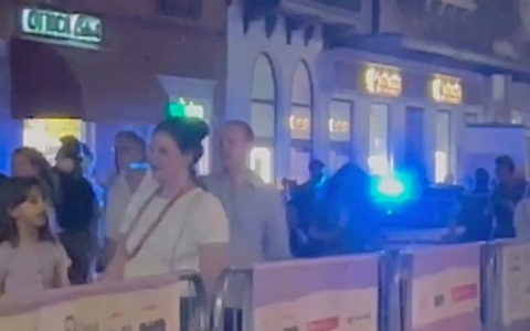 Borsa rubata a turista in Piazza Maggiore, la geolocalizzazione degli AirPods decisiva per l’arresto