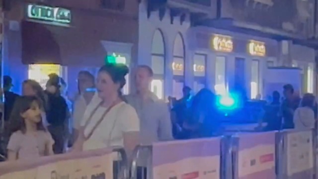 Borsa rubata a turista in Piazza Maggiore, la geolocalizzazione degli AirPods decisiva per l’arresto