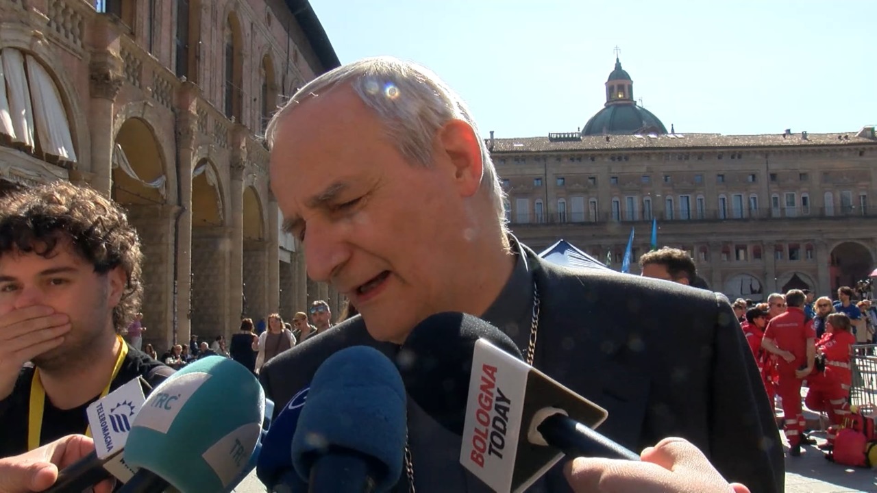 Anche il Cardinal Zuppi in Piazza Maggiore per il Primo Maggio