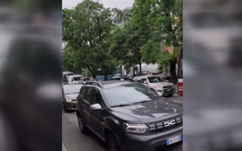 Traffico paralizzato in viale Masini, colpa dei semafori?