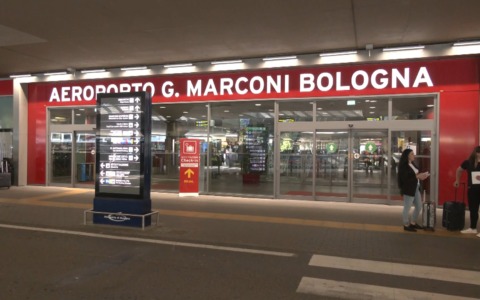 Aeroporto Marconi di Bologna: ‘volano’ i ricavi, superati i 2,2 milioni di passeggeri