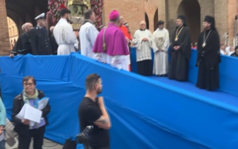 Zuppi rivolge un pensiero ai feriti nella tentata strage di Modena