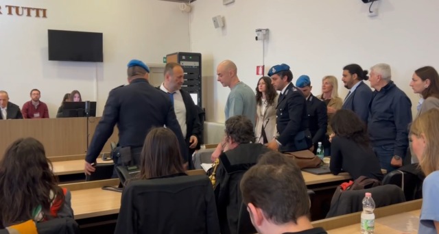 Omicidio del capotreno Alessandro Ambrosio: al via il processo, Jelenic presente in aula