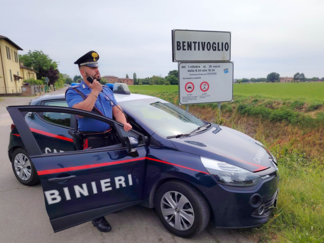 Dipendenti ‘infedeli’ rubano nel magazzino della ditta: due arrestate e una denunciata