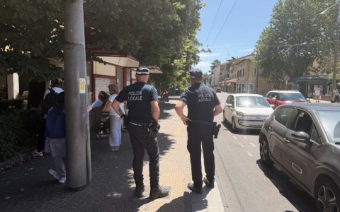 Atti osceni su un bus a San Lazzaro: 34enne denunciato dalla Polizia Locale