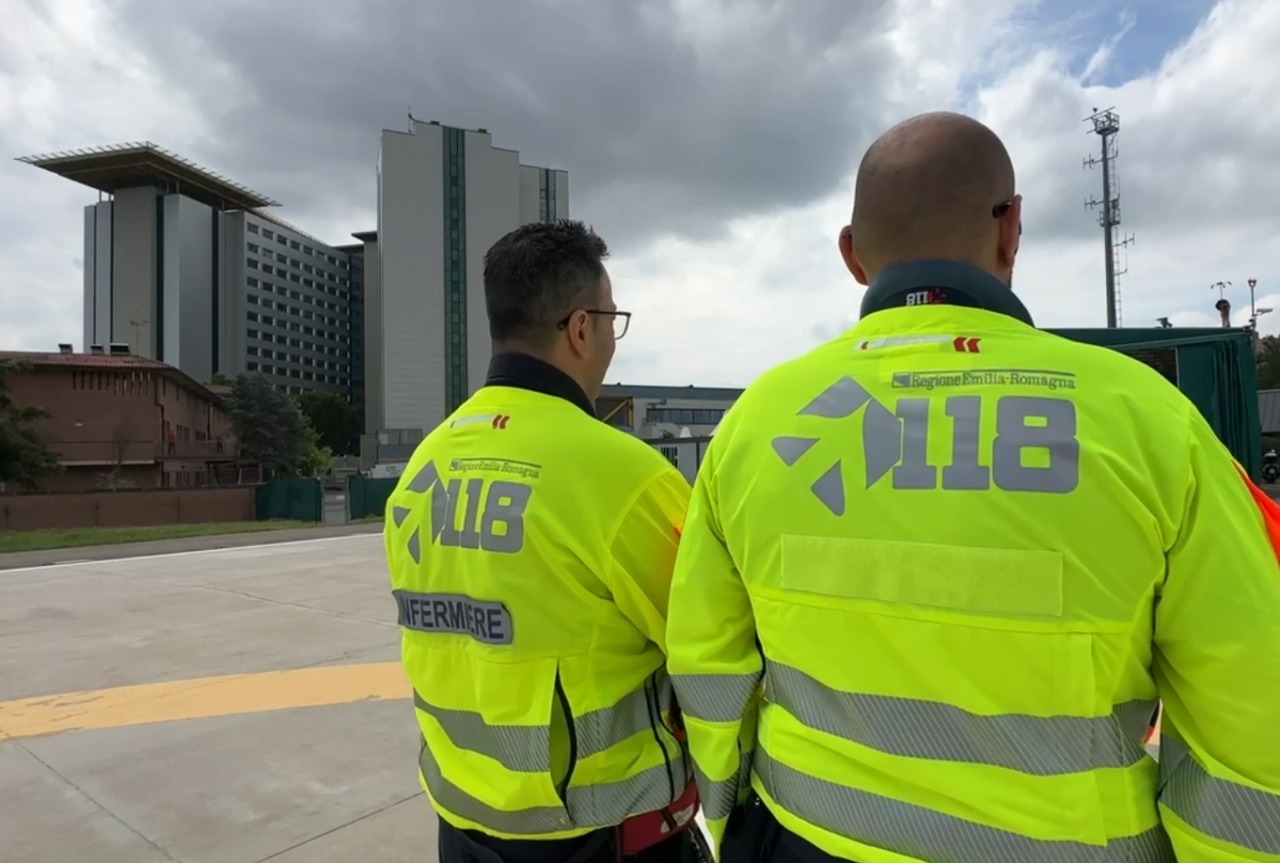 Molinella, anziana investita in strada da un suv: è grave