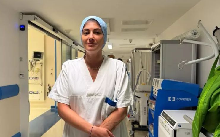 Bimbo rischia di annegare, infermiera del Sant’Orsola fuori servizio lo salva