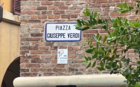Doppia manifestazione in Piazza Verdi: rischio tensioni, Fratelli d’Italia rinuncia all’iniziativa