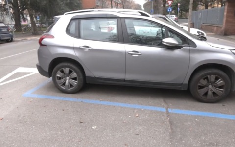 Piano sosta, Tper torna nella gestione delle strisce blu a Bologna