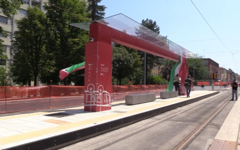 Pensiline  del tram, le reazioni politiche alla dichiarazione dell’assessore sulle possibili ritocchi alle strutture