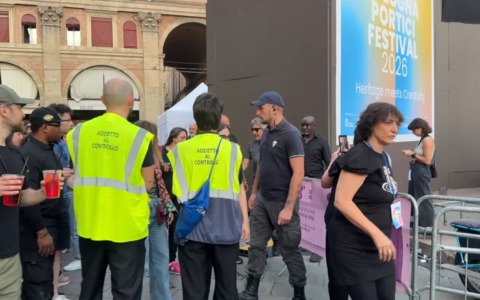 Luciano Ligabue  a Bologna per celebrare i 30 anni del suo libro “Fuori e dentro il Borgo”