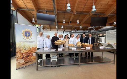 Arriva sulle tavole dei bolognesi il Pane del Reno, una nuova De.Co.