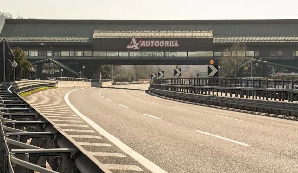 Rapina all’Autogrill Cantagallo, ferito un dipendente