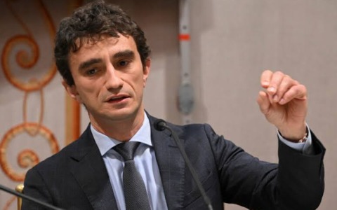 Per Bignami (FdI) il comportamento della polizia parrebbe consono alla circostanza