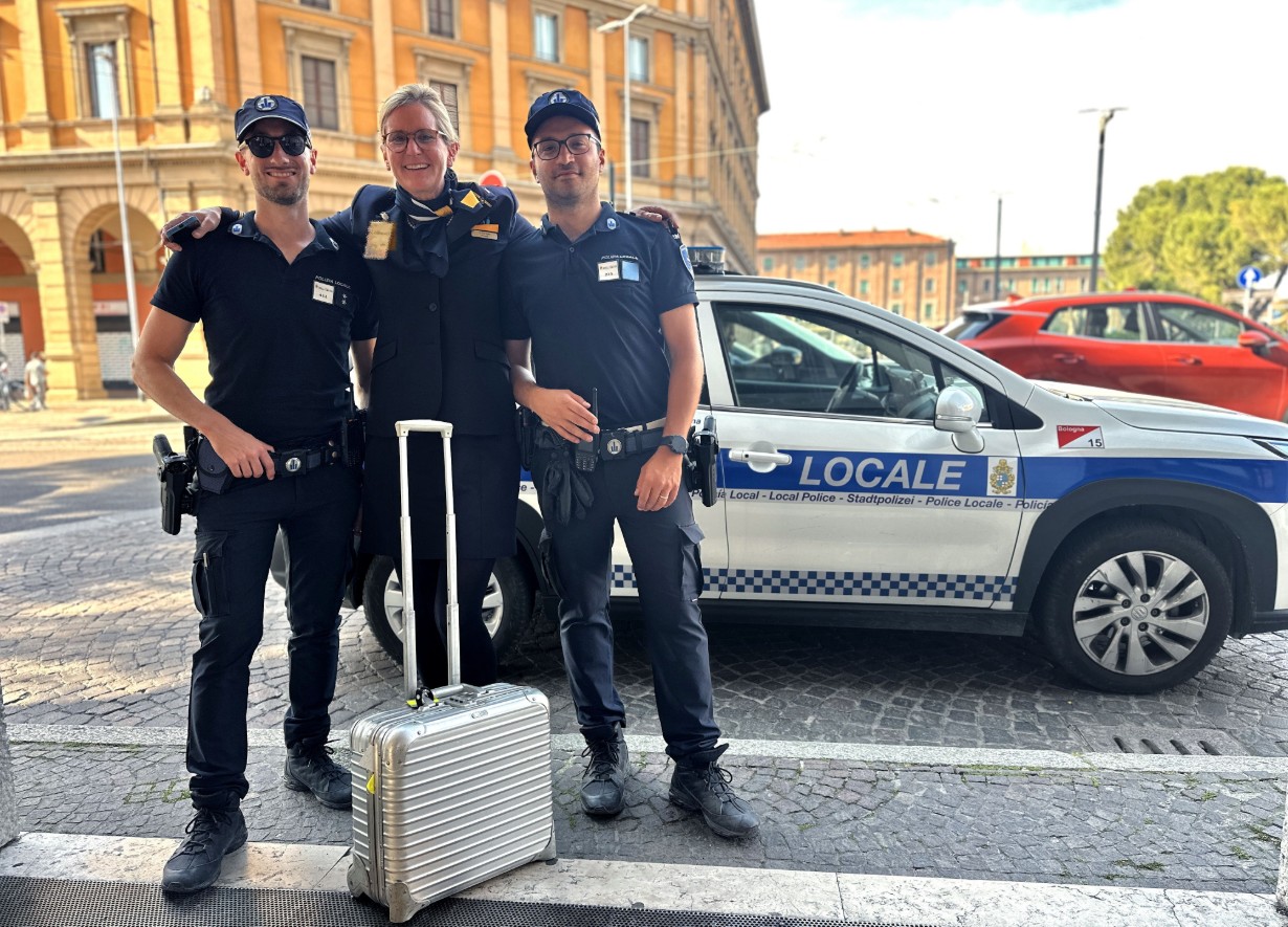 Furto di tablet e telefoni alle hostess, la polizia locale sulle tracce del ladro