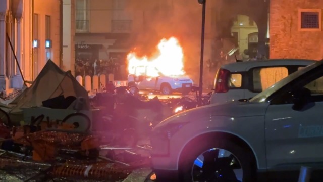 Aperto un fascicolo sugli scontri a Bologna dopo la morte di Fakir, 12 indagati