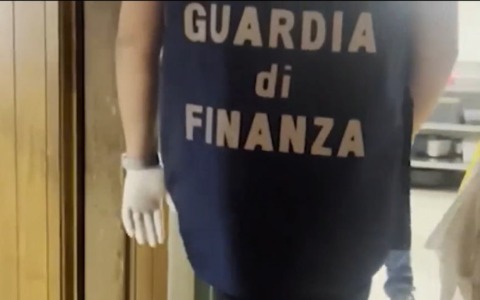Lavoro nero in bar e ristoranti della ‘bassa’ bolognese, sanzioni per 200mila euro