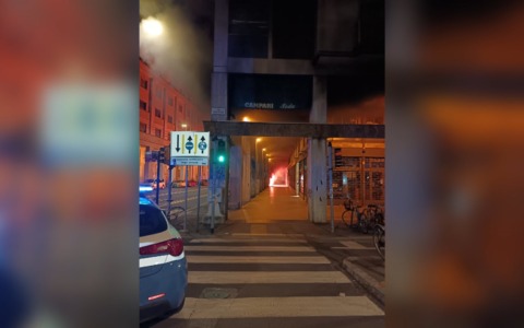 Incendio via Amendola, la polizia ha identificato gli autori