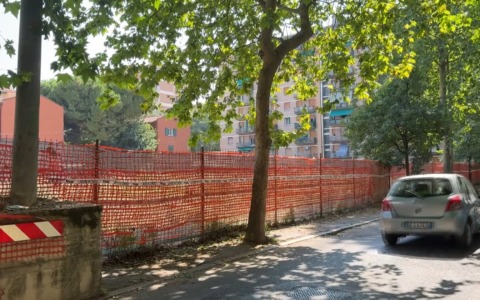 Via Ungarelli, i residenti lamentano uno stato di abbandono di un’area Acer: “E’ così da 14 anni”