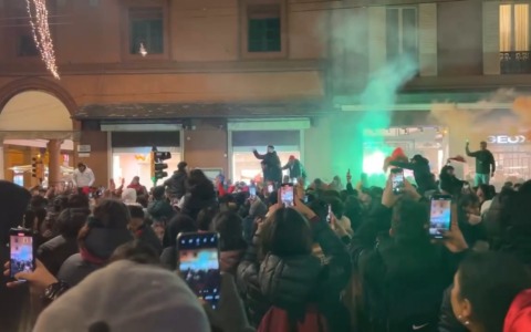 Calcio, maxi-schermi a Bologna per Marocco-Francia