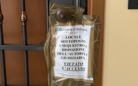 Omicidio-suicidio a Bologna. Un 82enne prima spara alla moglie e poi si toglie la vita