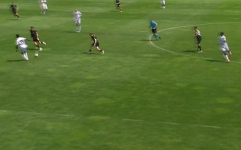Lezione tedesca al Bologna e 0-4. Rowe espulso per fallo di reazione