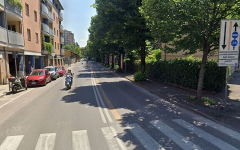 Sospesa (temporaneamente) la preferenziale di via Zaccherini Alvisi